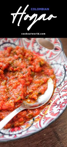 Hogao is a delicious sweet tomato recipe made from tomatoes and spring (green) onions. A healthy and flavourful condiment or base for soups and stews. It's a staple on any Colombian table, and super-easy to make at home too. Colombian Recipes, Colombian Food, Private Chef, Tomato Recipes