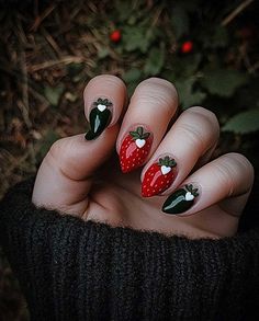 28 Exclusive Cottagecore Aesthetic Nail Ideas for Valentine's Day - The Mood Guide