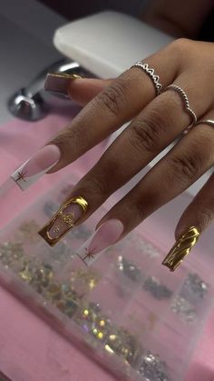 Nail Inspo For Nyc, Pink And Gold Acrylics, Basic Baddie Nails Short, Gold And Pink Nails, Nail Tech Instagram, Marble Acrylic Nails, Nyc Nails, Tapered Square Nails, Drip Nails