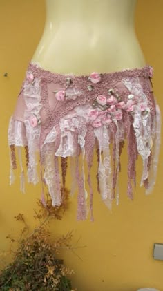 Pirate Skirt, Fairy Clothes, Mode Boho, Leather Mini Skirt, Fairy Costume, Skirt Belt, Leather Mini Skirts, Fantasy Fashion