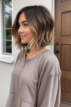 27+ Cute Short Hairstyles for Women 4 Brown To Blonde Balayage Short Hair, Fall Lob Hairstyles, Natural Bob, Lob Hairstyles, Lob Haircuts, Bob Hair Color, Short Bobs