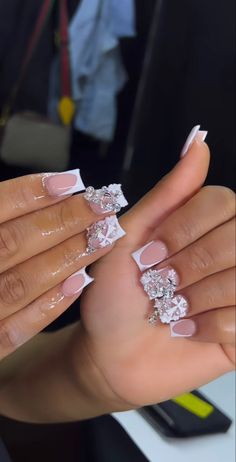 Short Square Designs Nails, Short Birthday Nails With Charms, 21st Birthday Nails French Tip, Nail Shop Acrylic Nails, Short Nails Acrylic Bling, Cute Short Nail Sets With Charms, Shorts Nails Black Women, Short Nails With A Lot Of Charms, Charms Nails Ideas