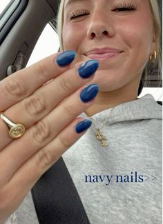 Cute Nails Short Non Acrylic, Nail Ideas Cute And Simple, Nails Acrylic Plane Color, Nail Ideas Beach Theme, Cute Plan Nails, Blue Nails With One Accent Nail, Cute Nails To Get Done, Small Winter Nails, Gel Nails Winter 2024