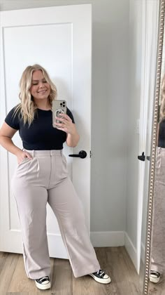 Office Outfits Women Plus Size, Natural Linen Pants, Curvy Casual Outfits, Casual Outfits Plus Size, Look Plus Size, Office Casual Outfit