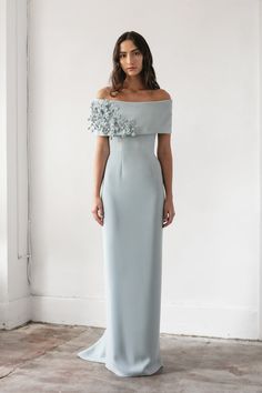 Best Wedding Guest Dresses Classy, Collar Gown, Off Shoulder Gown, Back Skirt, Mother Of Groom Dresses, Fashion Gowns, Mob Dresses, Guest Attire, Evening Dresses Elegant