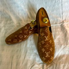 Rare, Sold Out, Just In Time For The Season!! Beautiful Great Condition Stored In Logo Duster. Leather Upper And Sole. Designer Slip-on Dress Shoes With Round Toe, Designer Slip-on Dress Shoes With Rubber Sole, Designer Slip-on Loafers, Shoes Louis Vuitton, Custard Cake, Coconut Custard, African Lace Dresses, In Logo, African Lace