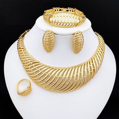 Dubai Gold Jewelry, Diy Fashion Trends, Wedding Jewelry Sets Bridal Jewellery, Handmade Gold Jewellery, Accesories Jewelry, Viking Ring, Earring Sets, Viking Bracelet, Viking Necklace