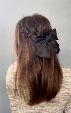 Hairstyles For Normal Hair, Hairstyles For Short Dress, Half Up Half Down Prom Hair With Bow, Hairstyle For High Neck Top, Unpopular Hairstyles, Hairstyles For 8th Grade Graduation, Cute Hairstyles With Bow Clip, Normal Hair Styles For Women, Slim Hairstyles