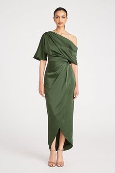 Rayna One Shoulder Draped Gown – THEIA Green Evening Dress Outfit, 1 Shoulder Dress, Moss Green Dress Formal, One Shoulder Dresses, Dress One Shoulder, Green Graduation Outfit, Satin Dress Bridesmaid, Bridesmaid Outfit Ideas, Wedding Guest Dress Autumn