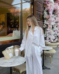 Liza Rudkevich, City Photos, Simple Summer Outfits, Outfit Styling, Honeymoon Outfits, Neue Outfits, Europe Trip, Engagement Outfits, Pinterest Outfits