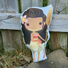 This Is A Brand New Moana Pillow Pal From Evangelina's Closet. Stands 7-8 Inches Tall And Is Printed On Both Sides. Moana Pillow, Gilmore Girls Dragonfly Inn, Classic Black Handbag, Hawaiian Princess, Princess Pillow, Dollhouse Family, Pillow Pals, Baby Doll Accessories, Winter Fairy