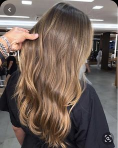 Brown Nails Almond, Light Brown Nails, Warm Caramel Balayage, Hair Extensions Color, Light Brunette Hair, Brown Hairstyles, Hairstyles Color, Hair Formal, Honey Brown Hair