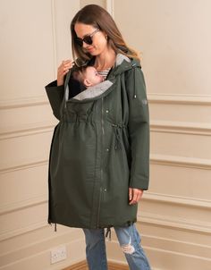 Seraphine's 4 in 1 Maternity & Babywearing Parka grows with you through pregnancy & adapts with a zip-in panel for babywearing after baby is born. Maternity Coats, Postpartum Dresses, Winter Pregnancy, Maternity Jacket, Maternity Coat, Stylish Maternity, After Baby, 4 In 1, Maternity Wear