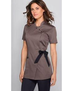 Chef Jackets Women, Beauty Salon Uniform Ideas, Nursing Scrubs Outfits, Chef Jackets Design, Chef Dress, Nurse Outfit Scrubs, Medical Scrubs Fashion, Salon Uniform, Beauty Uniforms