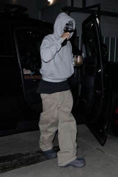 Yeezy Style, Justin Bieber Outfits, Justin Bieber Style, Dope Fits, Mens Fashion Streetwear, January 26, Cool Fits