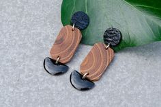 For everyone who loves natural jewelry and feels connected to the forest! Extraordinary wooden earrings made of robinia wood with black structured stainless steel stud earrings and a black, semi-circular enamel pendant The length information includes the ear studs Natural Jewelry, Love Natural, Earrings Stud, Wooden Earrings, Enamel Earrings, Nature Jewelry, Black Stainless Steel, Ear Studs, Jewelry Earrings Studs