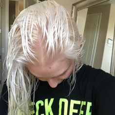 Going Blonde At Home, Diy Blonde Hair At Home, Bleach My Hair At Home, Best Bleach For Hair, Doing My Own Hair, Diy Bleach Hair, Bleaching Hair At Home