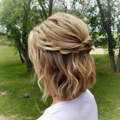 Wedding Hair Half, Wedding Hair Down, Short Wedding Hair, Wedding Hairstyles For Long Hair, Half Up Hair