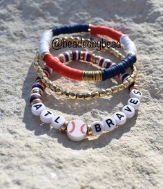 Handmade beaded bracelet Baseball Clay Bead Bracelet, Braves Bracelet, Baseball Bracelets, Stuff Bag, Baseball Bracelet, Football Stuff, Clay Bead Bracelet, Diy Bracelet Designs, Clay Bead