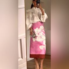 Nwt_zara Ss24 Mid-Rise Midi Linen Blend Pencil Skirt Floral Pink Xl. Perfect For Fall Gorgeous Too Big For Me Skirt Floral, Zara Skirts, Women Skirts Midi, Linen Blend, Chic Style, Pink White, Pencil Skirt, Mid Rise, Midi Skirt