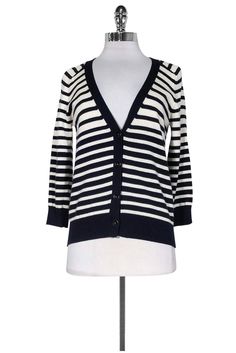 Current Boutique-Vince - White & Navy Striped Cardigan Sz S Striped V-neck Cardigan For Work, Spring Striped Workwear Cardigan, Chic Striped Cardigan For Spring, Chic Cotton V-neck Cardigan, Striped Cardigan For Spring Layering, Spring Striped Cardigan For Layering, Casual Striped V-neck Cardigan, Striped V-neck Cardigan For Spring, Classic Cotton Cardigan For Summer