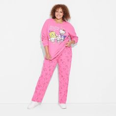 Keep your laid-back look cozy and comfortable with this Women's Hello Kitty and Friends Cozy Graphic Sweatshirt in Pink. Fashioned in a regular fit, this long-sleeve sweatshirt features a classic crewneck and a pullover style for easy wear. The soft fleece material offers cozy comfort, while the ribbed hem and cuffs provide a snugger fit. Slip on this sweatshirt with your favorite pair of jeans for a perfectly relaxed look. Party Sweaters, Hello Kitty And Friends, Hello Kitty Coloring, Crewneck Design, Hem Style, Pink Sweatshirt, Comforters Cozy, White Sweatshirt, Easy Wear