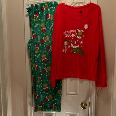 Soft Plush Pants Grinch Pajamas Women, Grinch Christmas Pajamas, Grinch Pajamas, Plush Pants, Grinch Christmas, Christmas Pajamas, Dream Wardrobe, Pajamas Women, Grinch