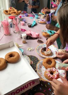 Cute idea for a kids party - a donut decorating birthday party! Decorating Birthday Party, Donut Party Decorations, Donut Theme Party, Doughnut Party, Donut Themed Birthday Party, Decorating Birthday, Grown Up Parties, Donut Decorations, Birthday Donuts