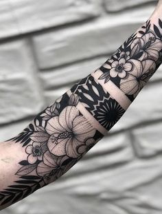 Tennessee Tattoos, Forearm Tattoos Woman, Zentangle Tattoo, Forearm Tattoos For Women, Tattoos Woman, Gotik Tattoo, Fine Line Tattoo Ideas, Shadow Tattoo, Line Tattoo Ideas