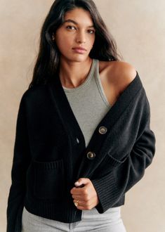 Long-sleeved yak wool cardigan;Slightly oversized volume;V-neckline;Front patch pockets;Length from shoulder 54.5 cm / 21.2 in (for a S) Wool Cardigan, Black Cardigan, Parisian Style, Fall Winter, Wool, Clothes, Black, Manche