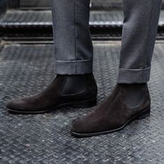 Classic Winter Chelsea Boots For Formal Wear, Luxury Chelsea Boots For Business In Winter, Luxury Business Chelsea Boots For Winter, Luxury Winter Chelsea Boots For Business, Classic Chukka Boots For Workwear In Winter, Classic Business Chukka Boots For Winter, Classic Winter Chukka Boots For Workwear, Formal Winter Chelsea Boots With Plain Toe, Elegant Chelsea Boots For Business In Winter