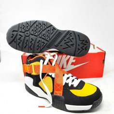 Nike Air Raid Roswell Rayguns Outdoor Basketball Sneaker MPN- DD9222-001 UPC- 194954387314 SKU- 009582021322 COLOR- black / university gold - white - team orange SIZE- US 8 / UK 7 / EUR 41 (true to size) Release Date- 1/14/2021 New w/Box, Lid removed Mesh upper Nubuck overlays Raygun branding on tongue Cross-foot straps with "Air Raid" lettering Padded ankle collar Traditional lacing system Ventilated side panels for breathability "For Outdoor Use Only" on heel Cushioned PU foam midsole Encapsul Team Orange, Tinker Hatfield, Air Raid, Basketball Sneakers, Gold Orange, Hummel Sneaker, Orange Gold, Side Panels, Orange White