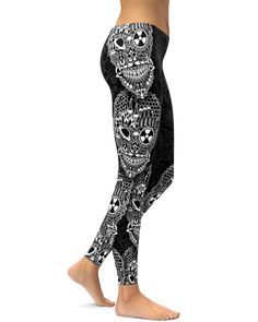 Are you as fascinated by Science as we are? And did you know that on average a person walks approximately five times around the world in their lifetime? Why not walk around in style is what we say! Therefor we created these Science Skull Leggings, you will not only walk in style but you'll be amazed by all the little details on these leggings. 100 Squats, Skull Leggings, Black And White Leggings, White Leggings, Soft Leggings, Squat Proof, Walk In, In Style, Did You Know