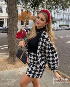 I Love London, Outfits Paris, Weekend In London, Love London, Winter Typ, Instagram Autumn, Coord Set, Moda Paris, Tweed Mini Skirt