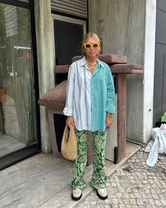 Duo Shirts, Funky Pants, Emma Style, Man Shirt, Fashion Project, Vibe Clothes, Street Style Summer, Thrift Fashion