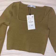 Zara Long Sleeve Seamless Crop Top Nwt Army Green Small Seamless Crop Top, Knot Crop Top, Black Crop Tee, Turtle Neck Crop Top, Linen Crop Top, Velvet Crop Top, Corset Style Tops, Tie Crop Top, Zara Crop Top