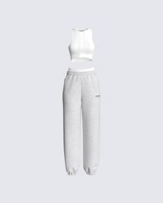 Be a comfortable baddie with this hot fit - no one says you can't look amazing while shopping at Erewhon 🥵👅 Trendy Cotton Sweatpants For Workout, Trendy Gray Activewear For Spring, Trendy Relaxed Fit Activewear, Trendy Spring Workout Sweatpants, Trendy Fitted Sweatpants For Workout, Fitted Casual Activewear For Streetwear, Brown Knit Cardigan, Fall Girl, Strapless Shirt