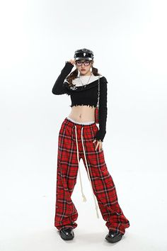 Size(cm) Length Waist Hip Thigh M 104 68 100 64 L 105 70 104 65 XL 106 72 108 66 Size: M L XL Style: Commuter Color classification: red grid Year Season: Spring 2023 Length: trousers Women's trousers type: straight trousers Material composition: other materials Plaid Pants Outfit, Baggy Pant, Red Tartan, Straight Trousers, Plaid Pants, Red And Black Plaid, Runway Models, Red Plaid, Pants Outfit