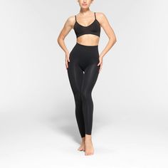 This ultra-soft, ankle-length legging has a flattering high waist fit and offers seamless construction for a super-smooth look and feel. Fits true to size. Bra Calculator, Sweat Sets, Onyx Colour, Ankle Length Leggings, Seamless Leggings, Holiday Fashion, Tee Shop, Colorful Leggings, Ankle Length