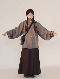 Gan Cao 甘草 Licorice Modernized Ming Dynasty Liling Top & Easy-Wear Mam – Nüwa Hanfu Chinese Goth Fashion, Traditional Japanese Outfit, Mamian Skirt, Traditional Chinese Fashion, Dynasty Clothing, Panel Shirt, Traditional Asian Dress, 1940s Outfits, Modest Casual Outfits