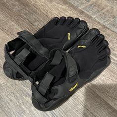 Brand New And Never Worn. Women’s Size 40. Black Sports Sandals With Vibram Sole, Black Closed Toe Sports Sandals, Vibram Shoes, Five Fingers, Men Fashion, Cowboy, Women Shoes, Brand New, Outfit Inspo