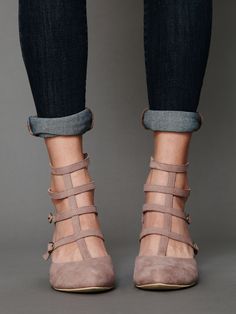 I need these shoes Daily Shoes, Strappy Shoes, Pink Lady, Free People Shoes, Shoe Closet, Work Outfits Women, Crazy Shoes, Shoe Obsession