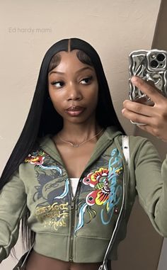 Middle Part Hairstyles Quick Weave, Natural Slick Hairstyles For Black Women, Middle Part Closure Wig, Hair Appointment Outfit, Natrul Hairstyle For Black Women, Sliding Into Dms, Bob Hairstyles For Black Women, Pretty Dark Skin, Frontal Wig Hairstyles