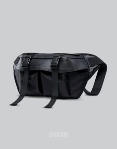 Type: Techwear bag Design: Techwear, Urban Material: Polyester Features: Waterproof, scratch-resistant, can hold Ipad up to 7.9", multi-compartment Size: 17.7*3.1*8.7" | 45*8*22cm Mens sling bag streetwear Meet the Heart of Urban Aesthetics, The deep, rich hue of this sling bag adds depth and dimension to any ensemble. Whether you're a minimalist or love the layered street look, this bag is your ideal companion, offering a stark contrast or a seamless addition to your attire. It captures the ver Techwear Bag, Techwear Accessories, Street Accessories, Techwear Outfits, Jewelry Chest, Chest Rig, Street Look, Vest Shirt, Urban Jungle