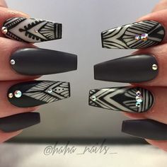 # BLACK COFFIN NAILS More Nails 2016, Henna Nails, Black Coffin Nails, Lace Nails, Super Nails, White Nail, Acrylic Nail Art, Fabulous Nails