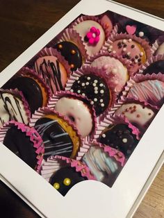 Decoración de donas de todo tipo Mini Donuts Ideas, Mini Donut Recipes, Donut Flavors, Mini Doughnuts, Doughnut Cake, Cake Donuts