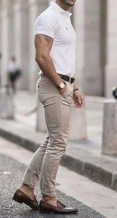 Chino Pants Men Outfits, Polo Shirt Outfits, Simple Summer Outfits, Chino Pants Men, Simple Summer