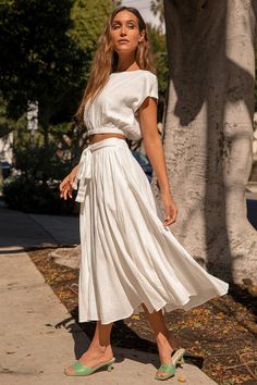 White Two-Piece Dress - Linen Midi Dress - Short Sleeve Dress - Lulus Dress Linen, Family Photo Outfits, Crop Top Outfits, Cute Crop Tops, Midi Short Sleeve Dress, Cute Summer Dresses, Photo Outfit, Casual Summer Outfits, Unique Outfits