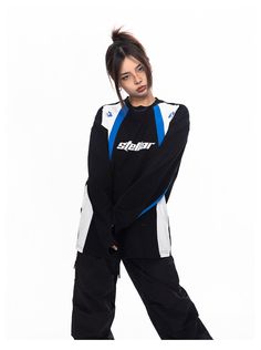 Unit (CM) Size Length Shoulder Chest Sleeve M 70 57 120 59 L 72 58 124 60 XL 74 59 128 61 XXL 76 60 132 62 Model ：165cm/50kg MSize Black Graphic T-shirt For Fall, Blue Long Sleeve Top With Graphic Design, Black Fall T-shirt For College, Sporty Graphic Print Tops For Winter, Sporty Winter Graphic Print Tops, Oversized Black Sporty Tops, Winter Hip Hop Crew Neck T-shirt, Long Sleeve Cotton Techwear T-shirt, Black Cotton Hip Hop Tops