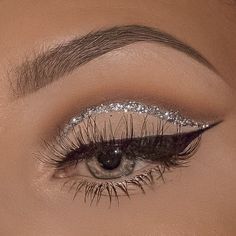 Quinceanera Makeup, Evening Eye Makeup, Eye Makeup Images, Drag Make-up, Silver Makeup, Wedding Eye Makeup, Prom Eye Makeup, Cute Eye Makeup, Eye Makeup Pictures